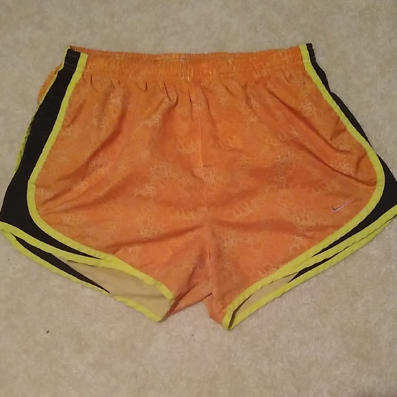 Nike running shorts - Picture 1 of 4